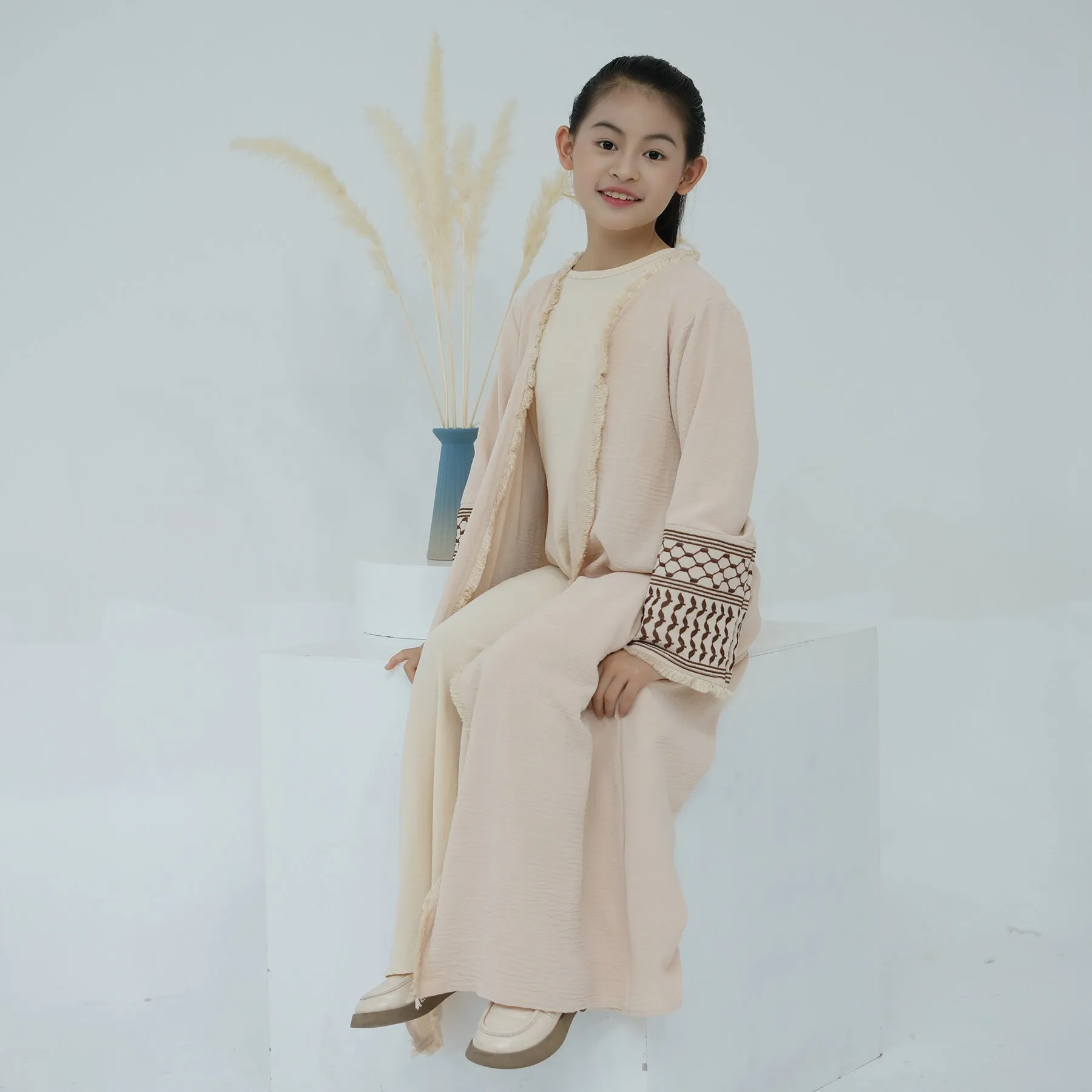 LR782 Beautifully embroidered tassel children's robe abaya BABY ABAYA abaya